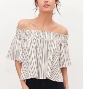 URBAN OUTFITTERS stripped off the shoulder top